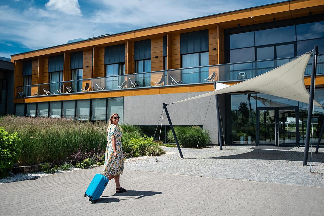Hotel Bonifacio Spa&Sport Resort Сухоцин Екстер'єр фото