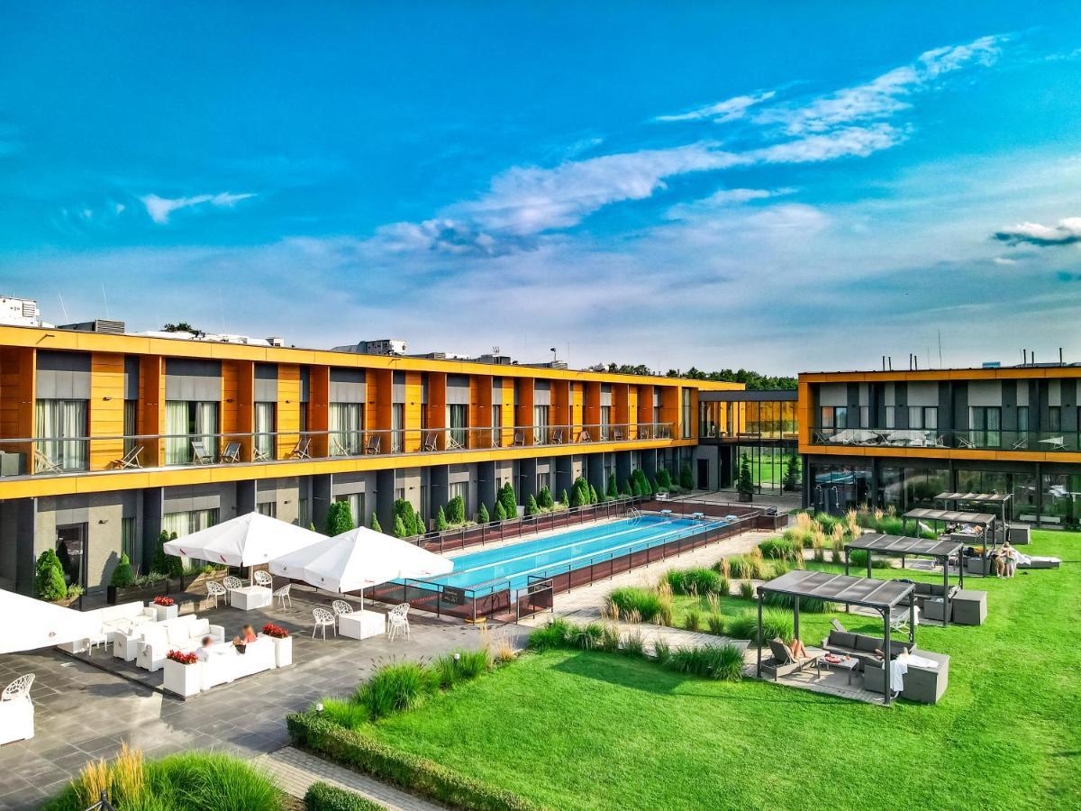 Hotel Bonifacio Spa&Sport Resort Сухоцин Екстер'єр фото