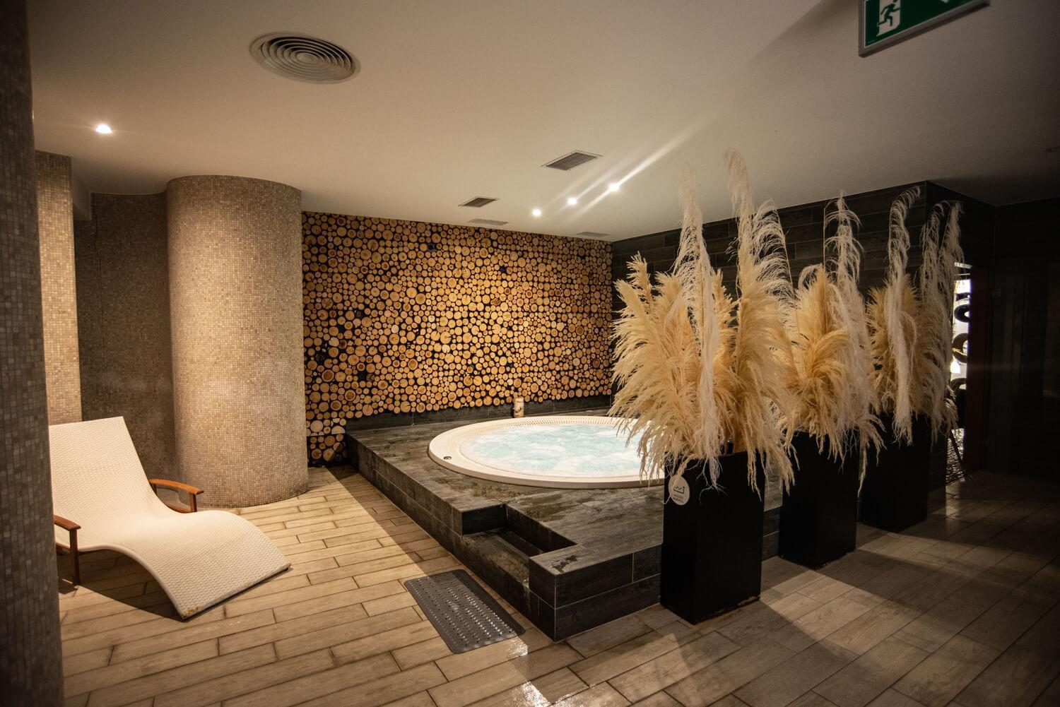 Hotel Bonifacio Spa&Sport Resort Сухоцин Екстер'єр фото